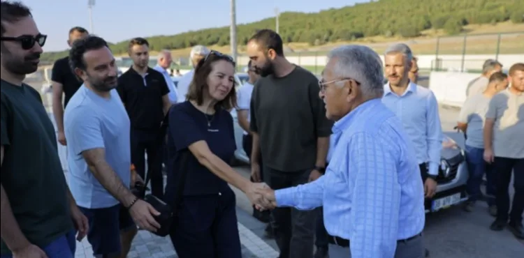 BAŞKAN BÜYÜKKILIÇ, YÜKSEK İRTİFA’DA ULUSAL BASINDAN GAZETECİ VE YAZARLARLA BİR ARAYA GELDİ