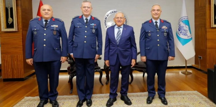 BAŞKAN BÜYÜKKILIÇ, KAYSERİ’NİN YENİ ATANAN KOMUTANLARINI AĞIRLADI