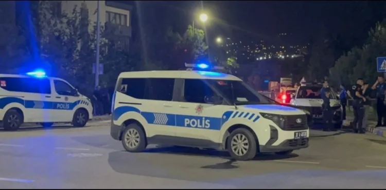 Akrabalar arasında bıçaklı kavga: 1 yaralı