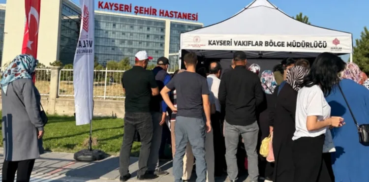 ECDADIN YÜZYILLIK VASIYETİ KAYSERİ'DE ŞİFA BEKLEYENLERE MORAL OLDU: HASTANELERDE ASIRLIK İKRAM GELENEĞİ!