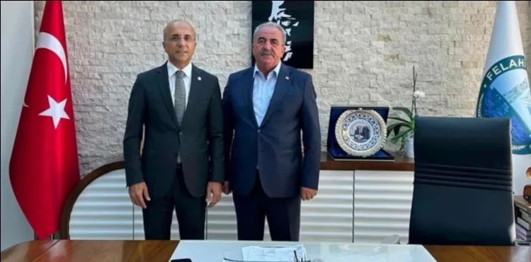 YENİ PARTİ’Lİ AŞKIN GENÇ’TEN AK PARTİ’YE KATILAN AKKIŞLA VE FELAHİYE BELEDİYE BAŞKANLARINA TEPKİ