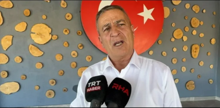 AK PARTİ’YE GEÇEN AKKIŞLA BELEDİYE BAŞKANI DURSUN: HALKIN BASKISINA DAYANAMADIM