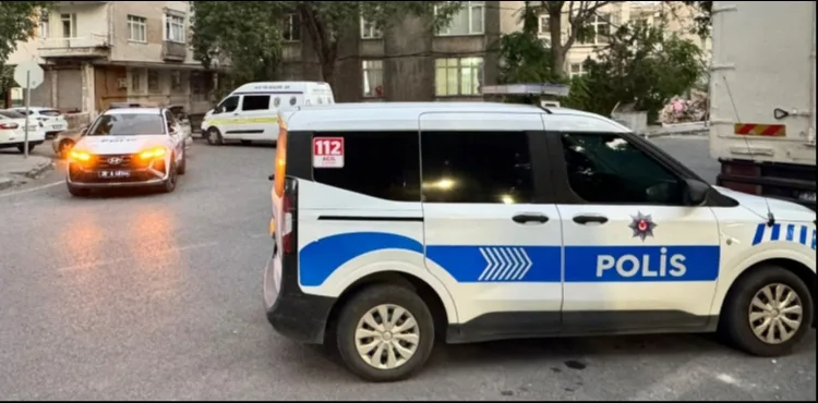 CEZAEVİNDEN ÇIKTIKTAN BİR GÜN SONRA ARKADAŞIYLA KAVGA EDİP BİRBİRLERİNİ SATIRLA YARALADILAR