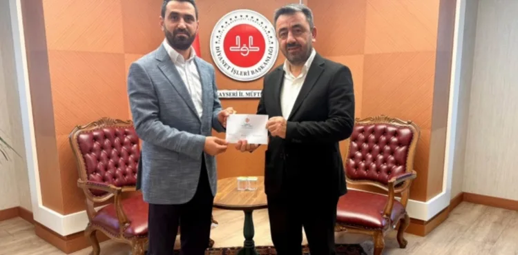 Kayserili imam hatip, hutbe sunumu yarışmasında Türkiye birincisi oldu