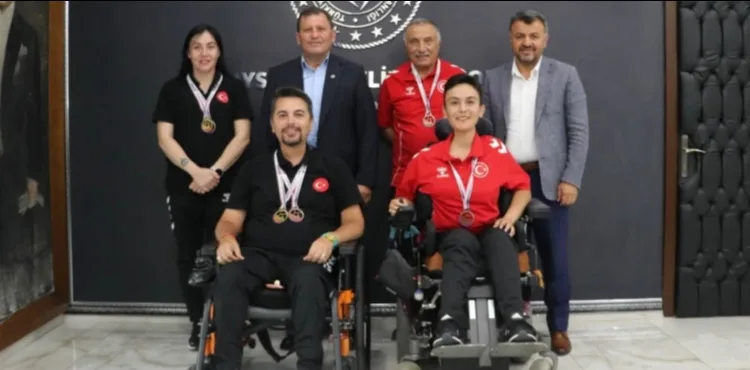 BAŞARILI BOCCİA SPORCULARINDAN İL MÜDÜRÜ KABAKCI’YA ZİYARET