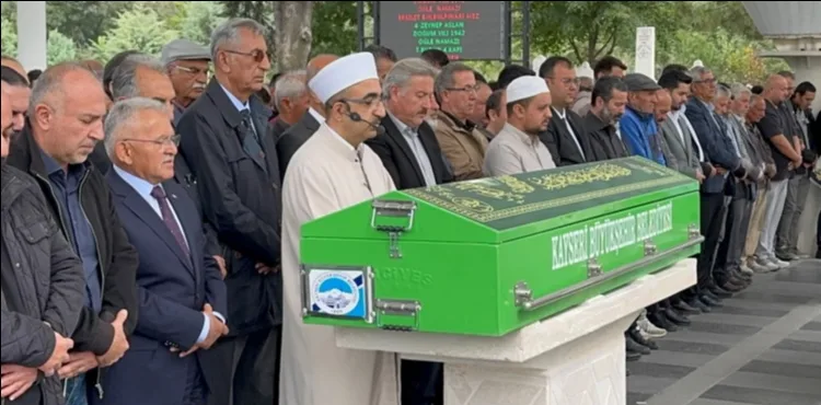 Kocasinan Belediyesi kurucu Belediye Başkanı Ali İhsan Alçı toprağa verildi