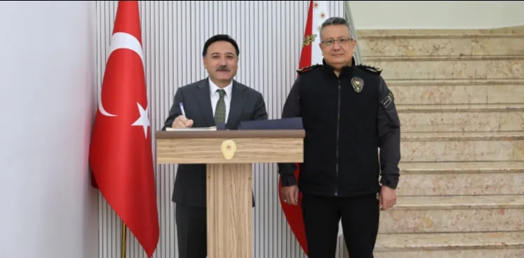 VALİ ÇİÇEK’TEN İL EMNİYET MÜDÜRÜ ERGEN’E HAYIRLI OLSUN ZİYARETİ