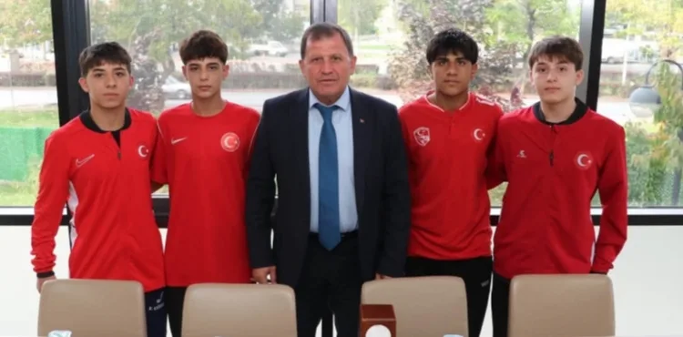 Kayserili güreşçilerin Balkan başarısı kutlandı