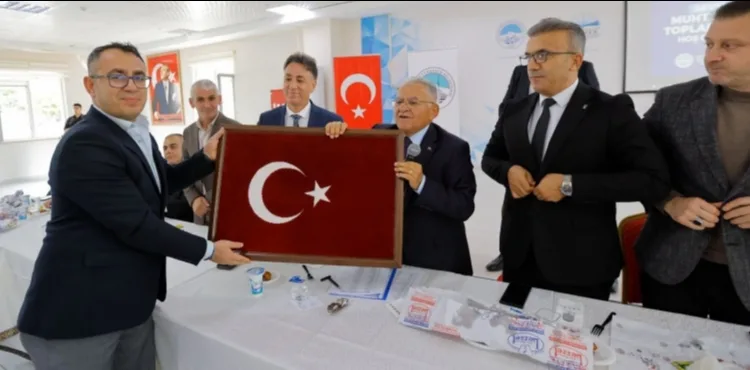 BAŞKAN BÜYÜKKILIÇ, DEVELİ’DE MUHTARLARIN TALEPLERİNİ DİNLEDİ