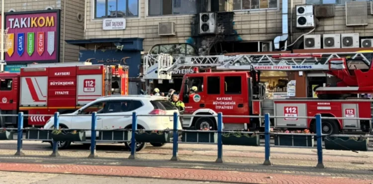 KAYSERİ’DE İŞ YERLERİNİN BULUNDUĞU 2 KATLI BİNADA YANGIN