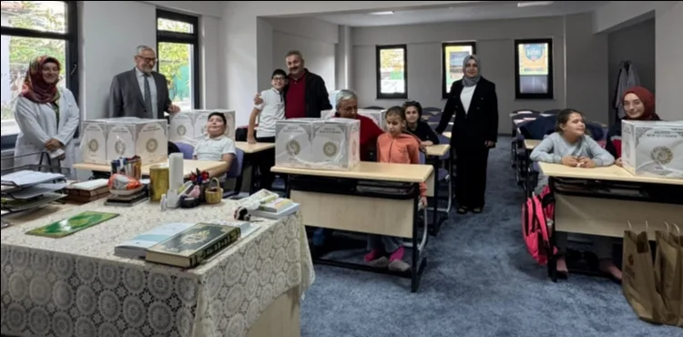 PARMAK UÇLARINDA AYETLER, GÖNÜLLERDE İYİLİK