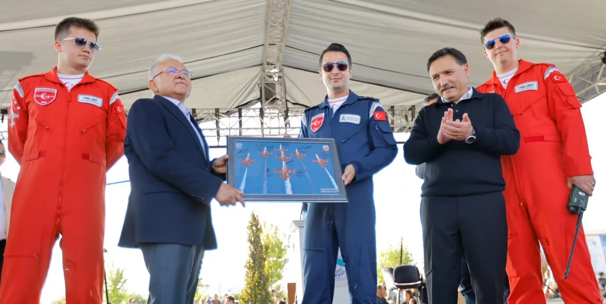 BAŞKAN BÜYÜKKILIÇ’TAN KAYSERİLİLERE “BİLİMFEST” TEŞEKKÜRÜ