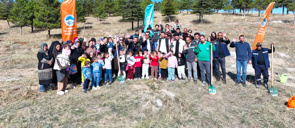 Kayseri Büyükşehir’den Yeşil Seferberlik: 1.150 Fidan Toprakla Buluştu