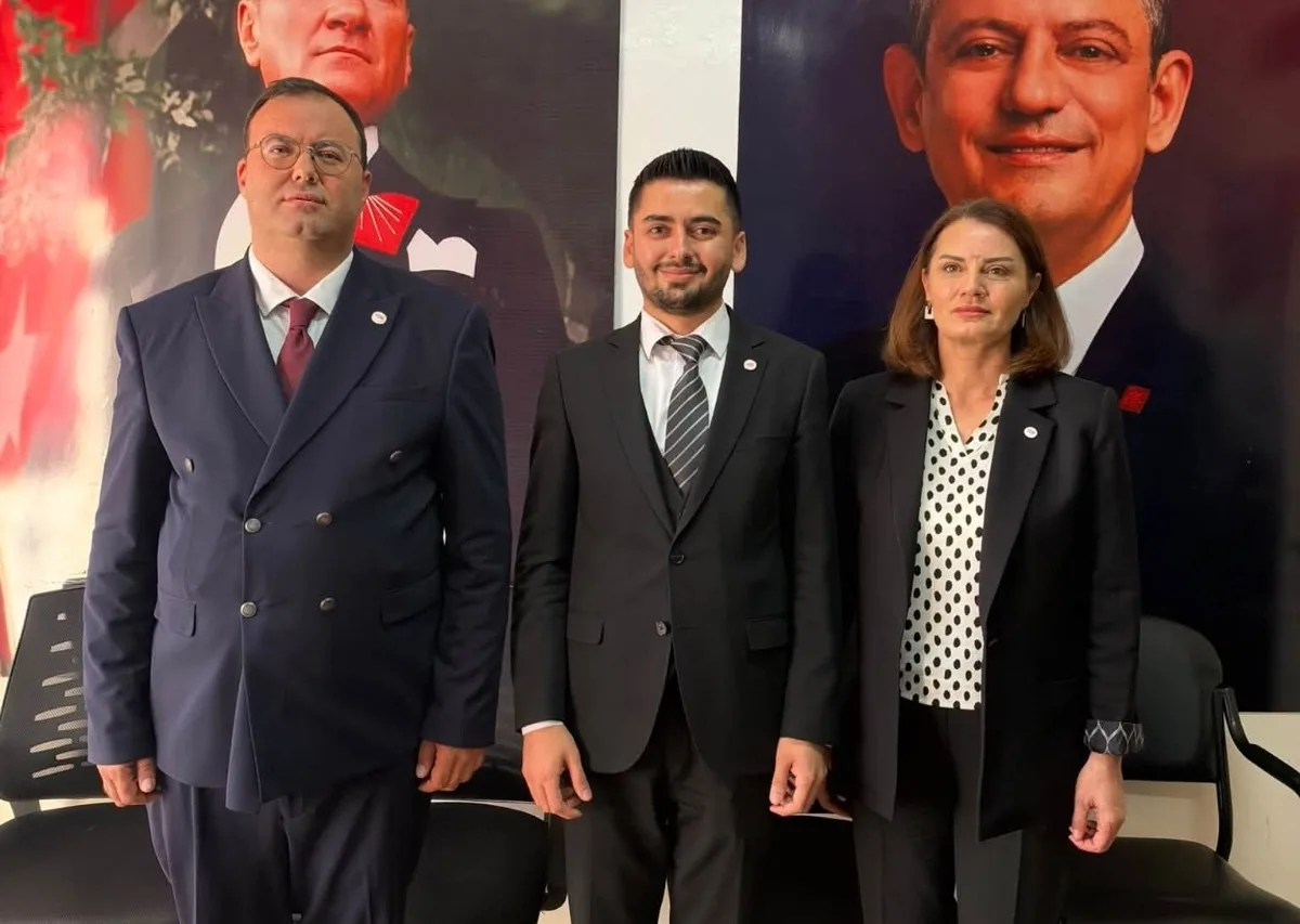 YENİ PARTİ’DE YÖNETİM LİSTESİNE TEPKİ