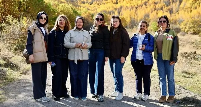 AK PARTİLİ KADINLAR DIŞİŞLERİ BAKANI FİDAN’IN EŞİNİ AĞIRLADI