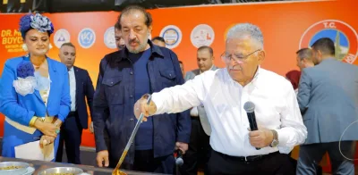 BAŞKAN BÜYÜKKILIÇ, MASTERCHEF ŞEFLERİ YALÇINKAYA VE SİVRİOĞLU’NU AĞIRLADI