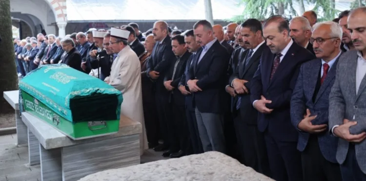Vali Gökmen Çiçek’in babaannesi son yolculuğuna uğurlandı