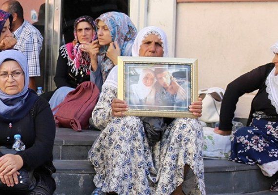 HDP'ye tepkiler  gibi byyor