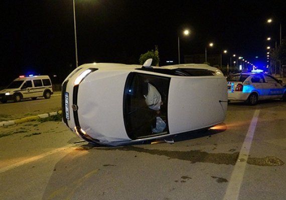 Otomobilin takla att yere sonradan gelen kii, src olduuna polisi ikna edemedi